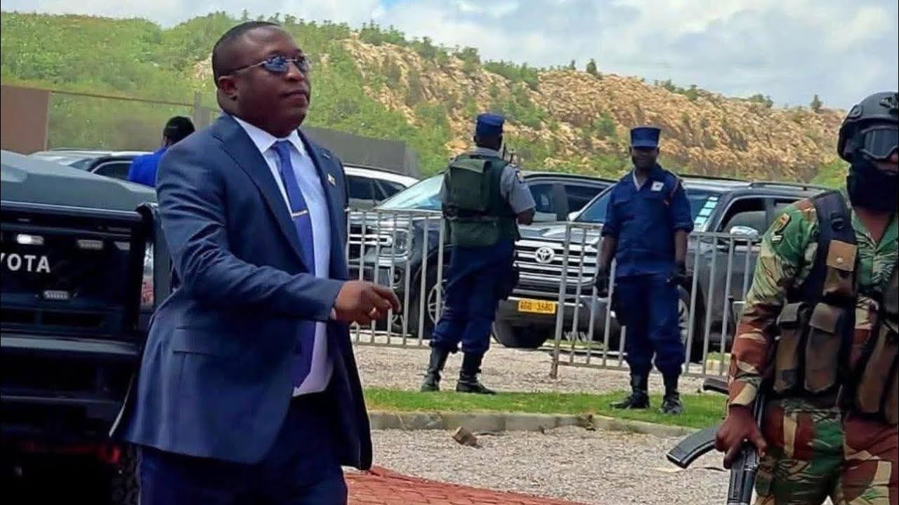 Zimbabwean citizen warns military generals to act fast as Mnangagwa wants to eliminate all of them.