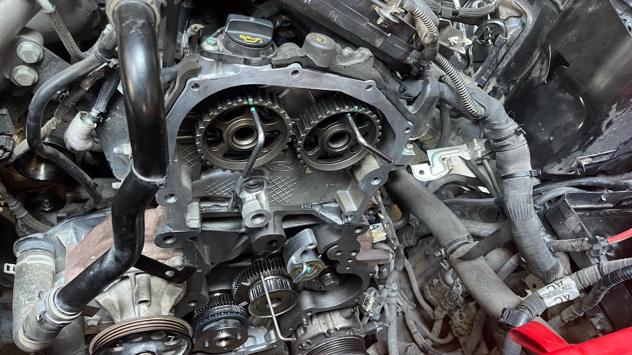 Ford Ranger Bi-turbo: Bảo dưỡng sau 200.000km, cách thay dây curoa cam