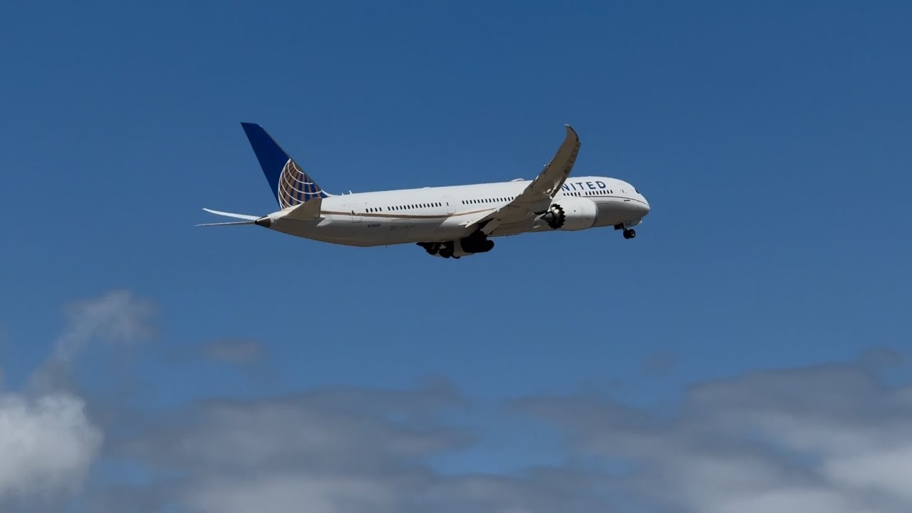 (400 subs special!) Saturday Afternoon Planespotting at Adelaide Airport 10/1/26