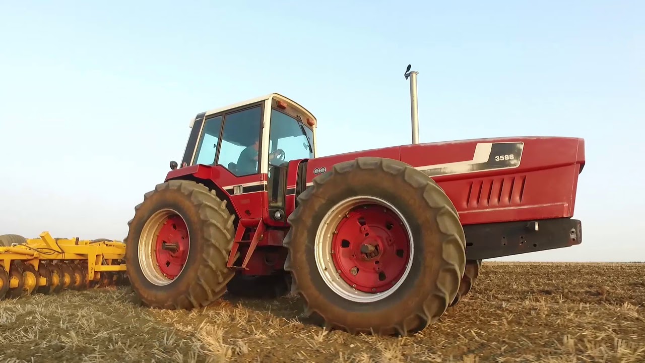 International Snoopy 3588 working in the UK filmed by Farming Photography