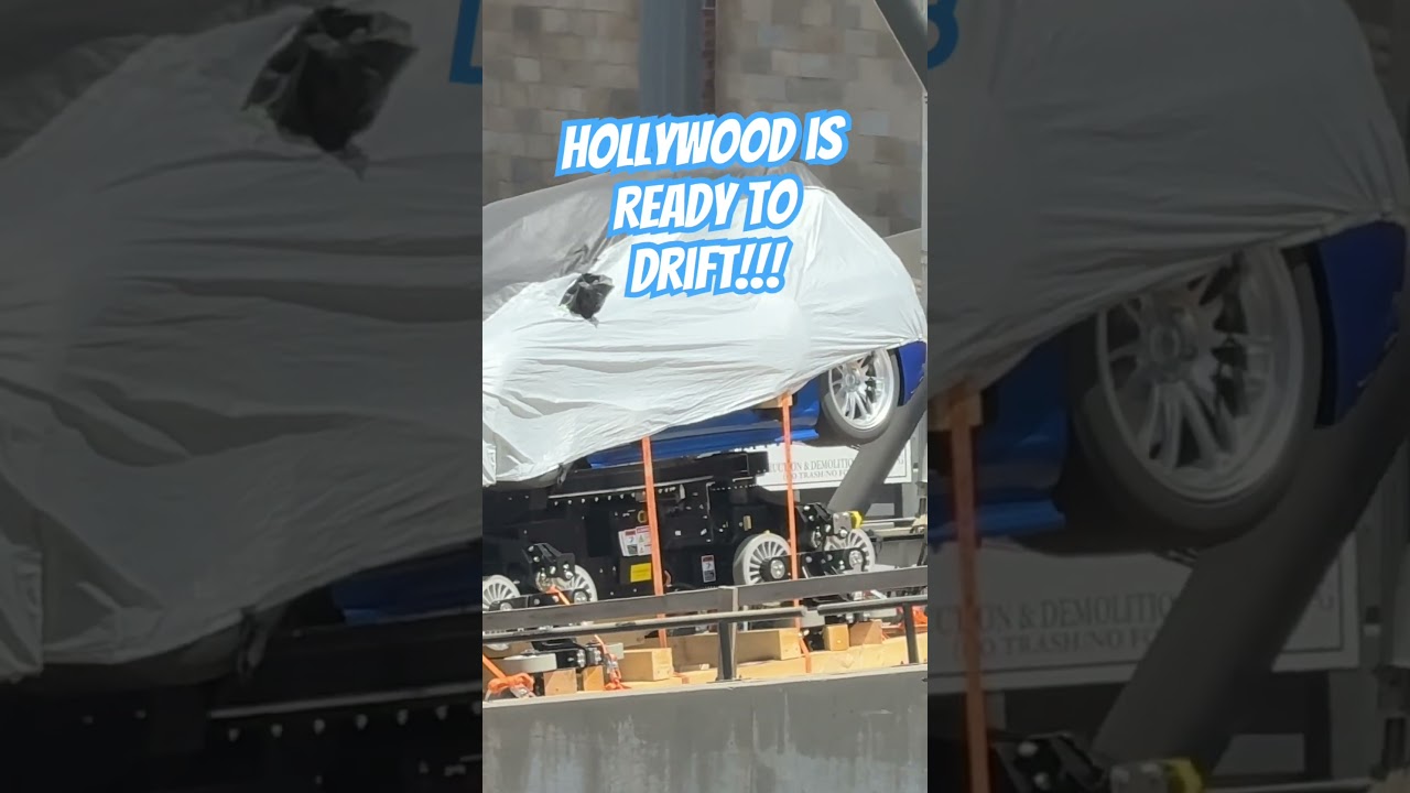 Trains are officially in the station for Universal Studios Hollywood Drift!! #shorts #rollercoaster