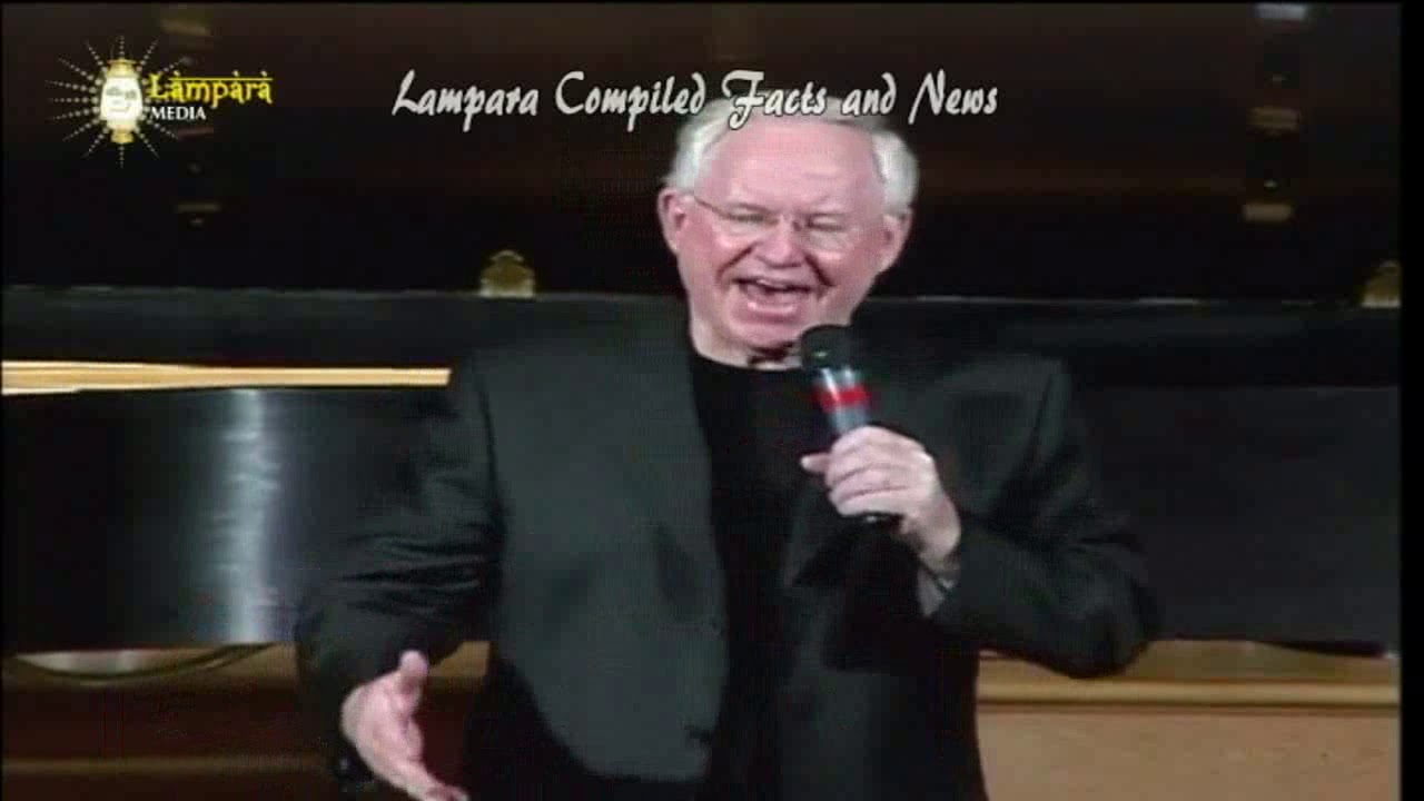 Max Mace (Heritage Singers) offers a prayer