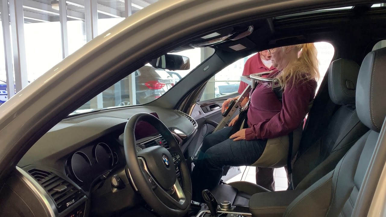 Multi-Lift | Using the Lift to Enter a BMW-X3 (Int.)