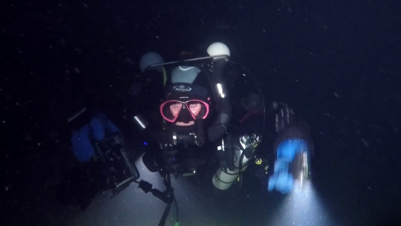 Rummu - rEvo Rebreather girls diving in ex Soviet prison