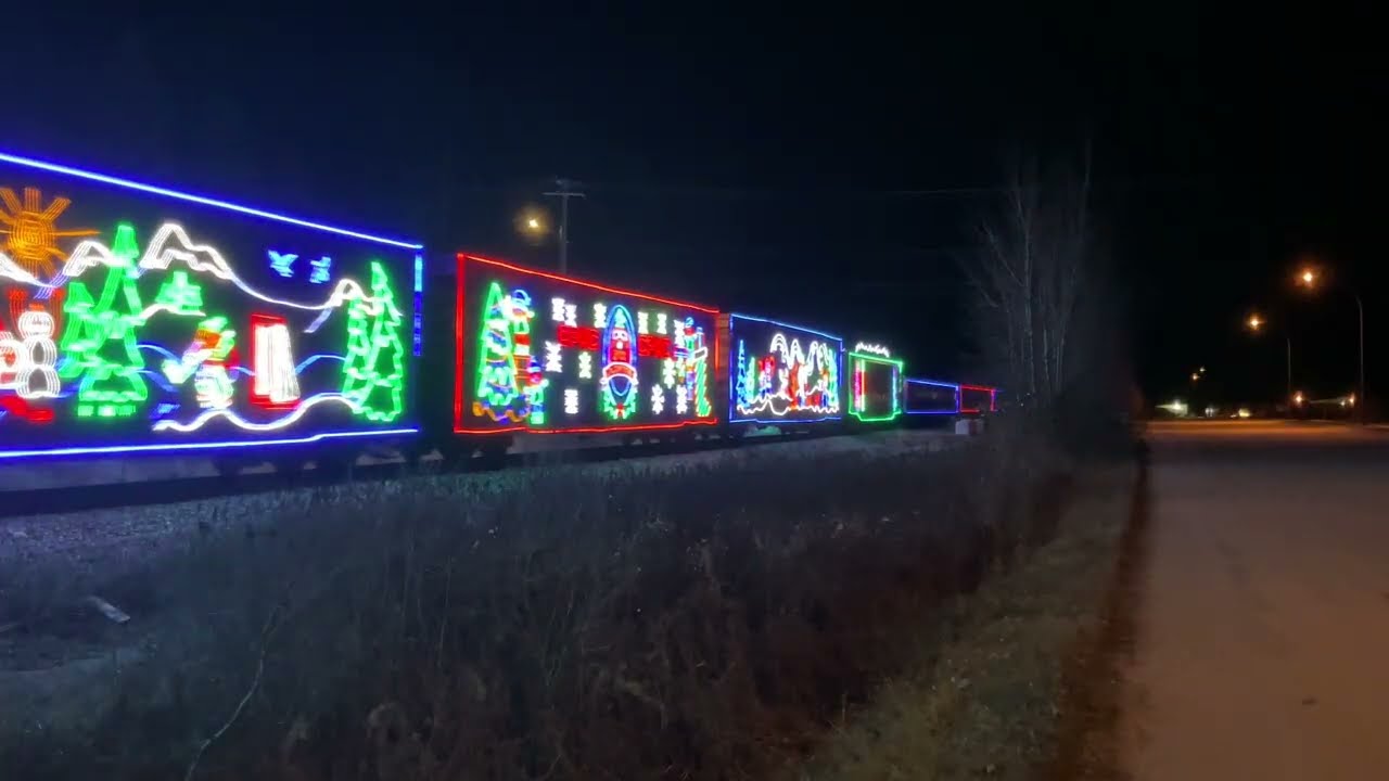 Chasing the CPKC holiday train, 12/17/2025