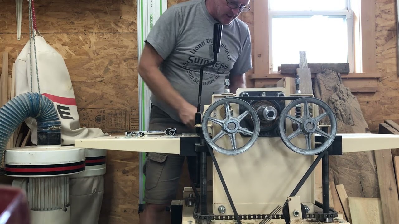 Woodmaster 718 Helical Cutter head installation.