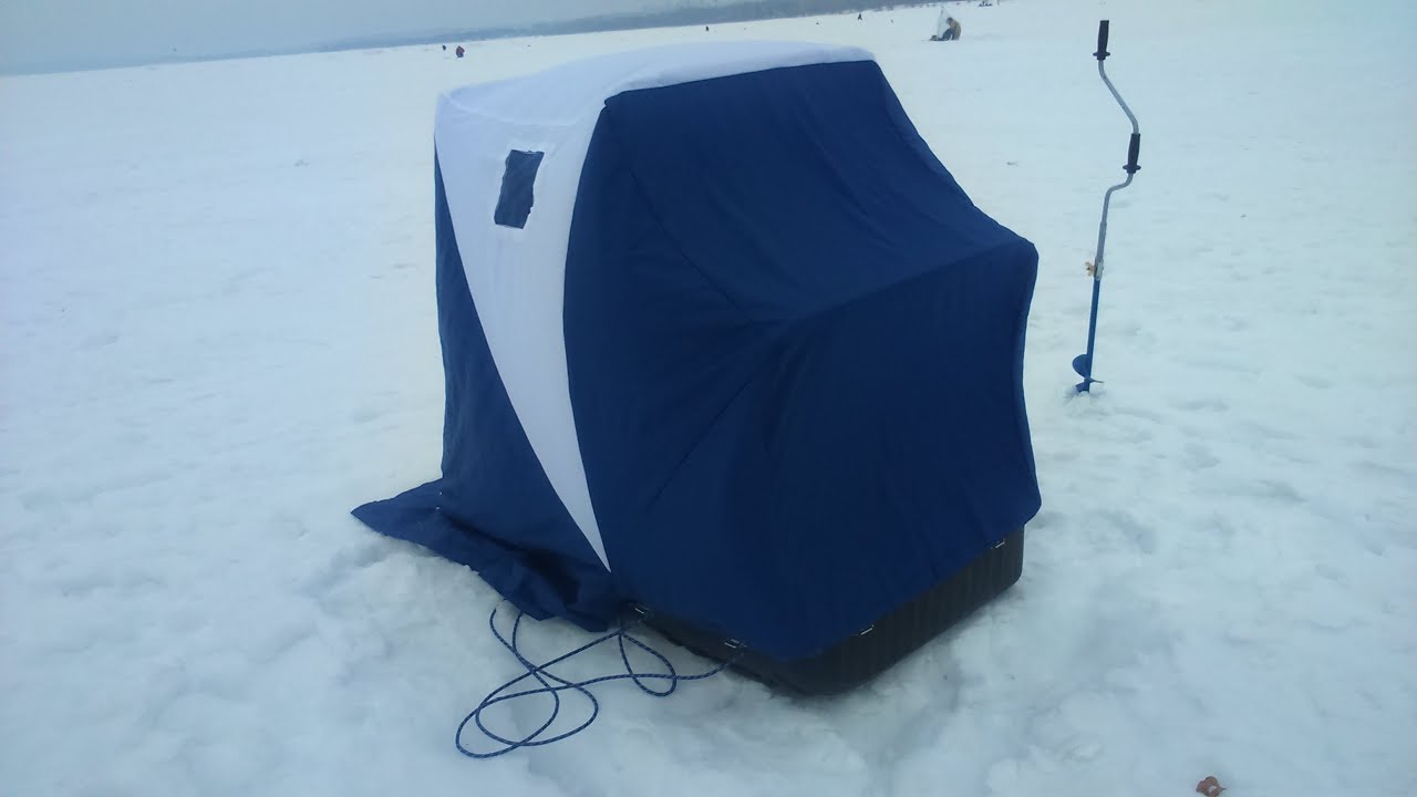 мобильная палатка-сани для зимней рыбалки Mobile tent on a sled for ice fishingkalastus teltassa