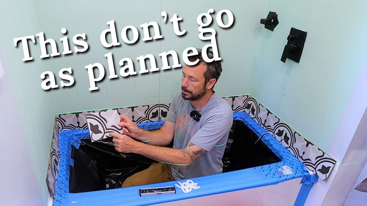 Я начал укладывать плитку в ванной комнате в прихожей // Фермерский дом в Рино, 1930-е годы, эпиз...