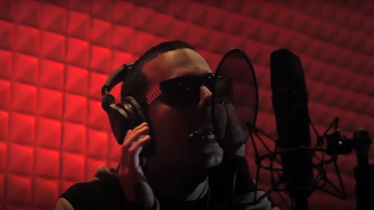 Papi Wilo - Fanatica Fiel [Official Video]