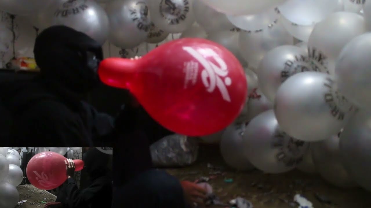 B2P (Blow to pop) Red HUT Bank BRI 126's balloon (blurred camera)