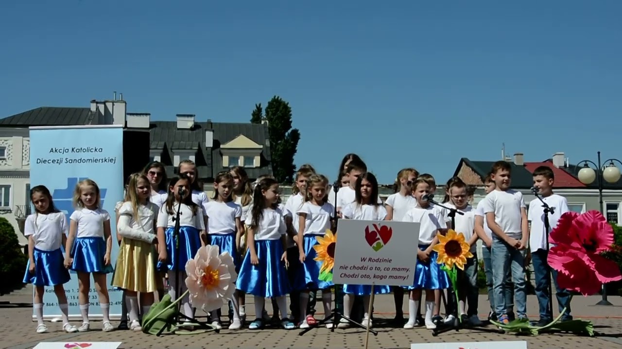 „Przyszłość dzieci w naszych rękach” – Tarnobrzeg zjednoczony w marszu dla życia i rodziny