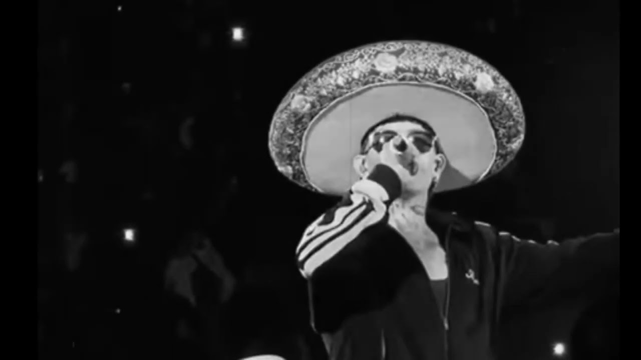 Y Lloro (Con Mariachi) - Junior H