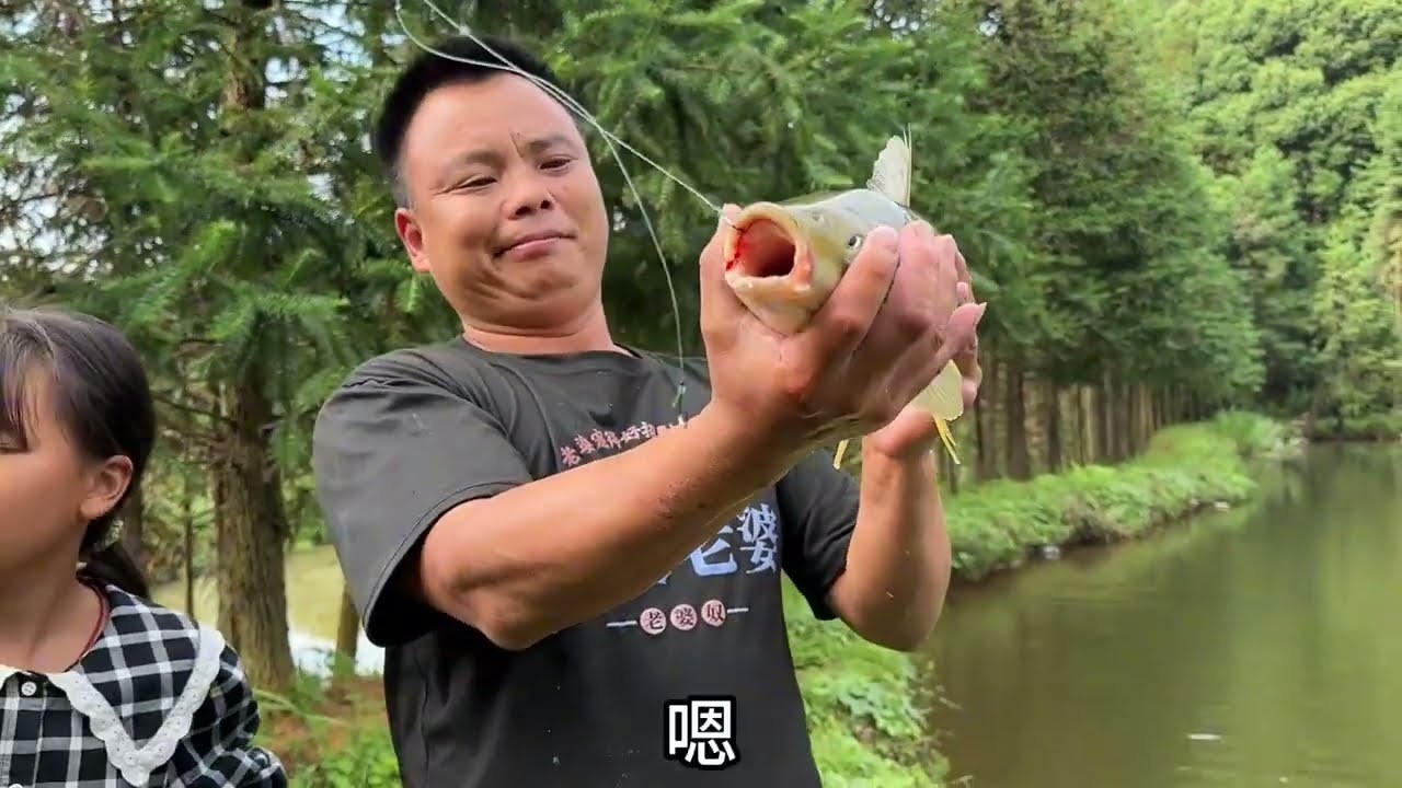 农村春节习俗，老六一高兴把自己整多了，切记不能贪杯
