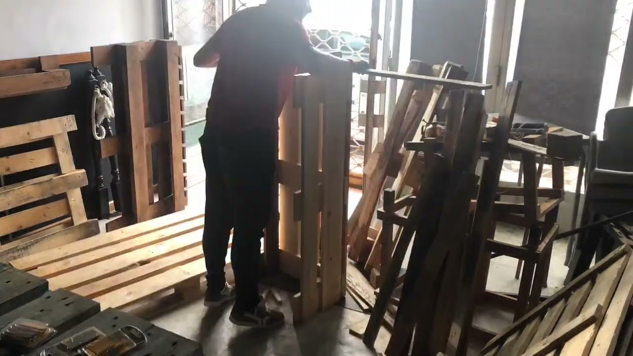 Tutorial c&oacute;mo construir un banco de palets solamente con 2 palets. #hazlotumismo Bricochapuzas