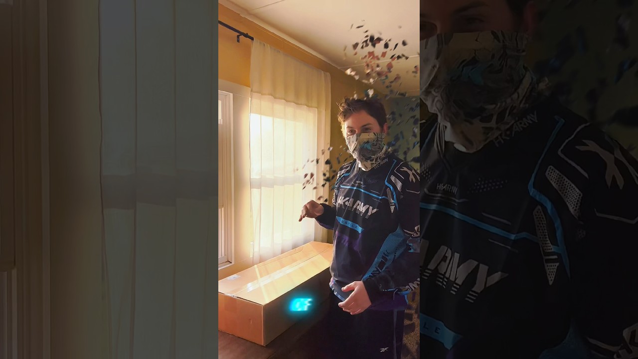 Unboxing my new gas blowback rifle   pt 1