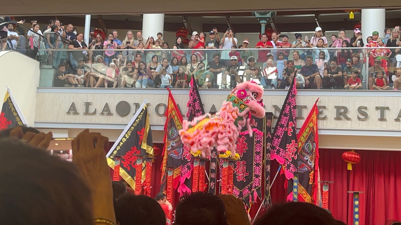 Wah Ngai Lion Dance Association pole and table skit at Ala Moana Centerstage