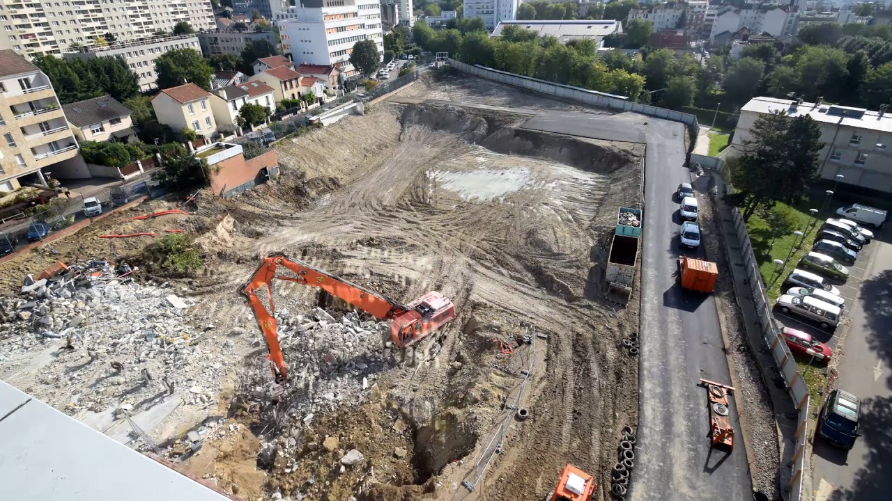 Bagneux (92) | Déconstruction du site industriel Sanofi Bagneux [ TIMELAPSE CHANTIER CONSTRUCTION ]