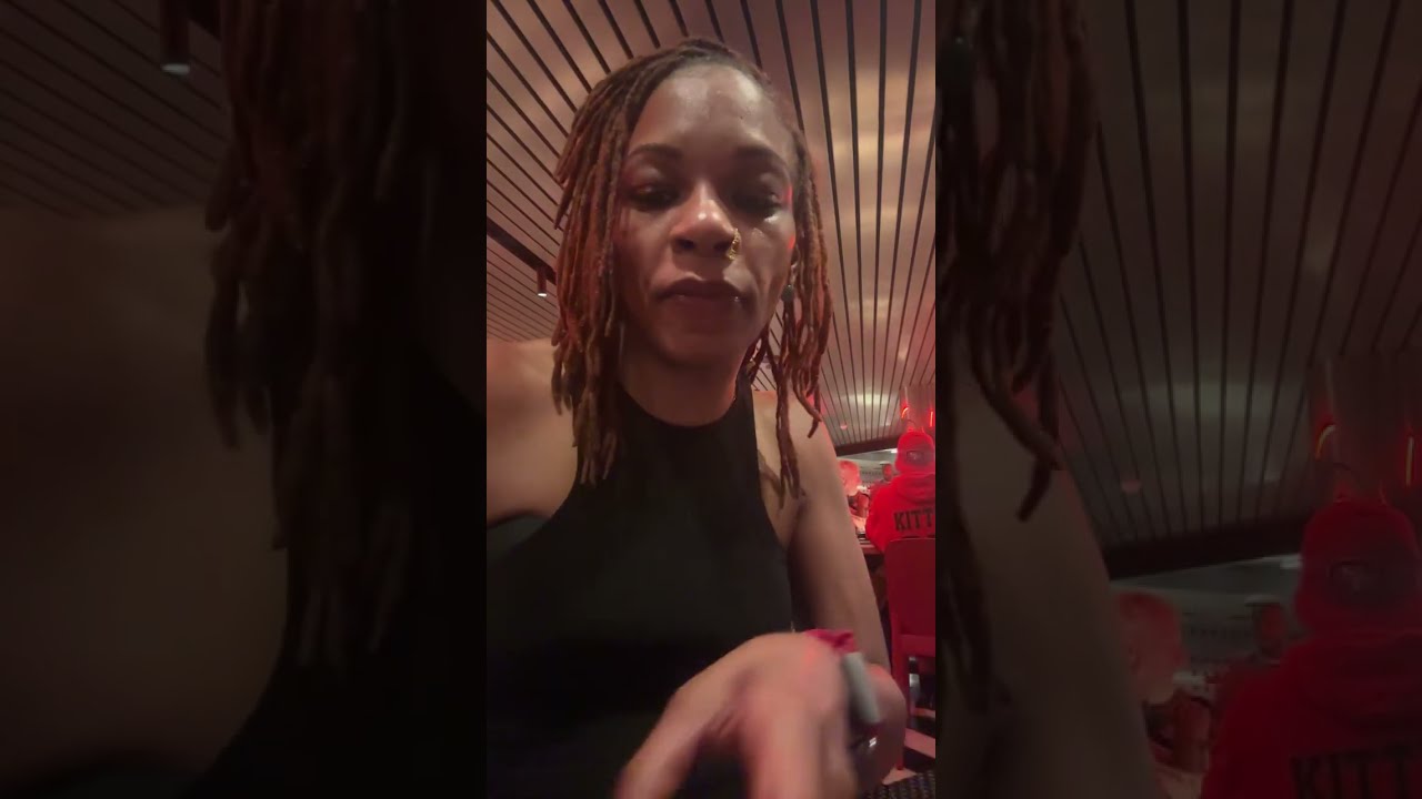 Come with us to our first dinner on the cruise! Virgin Voyages Scarlet lady