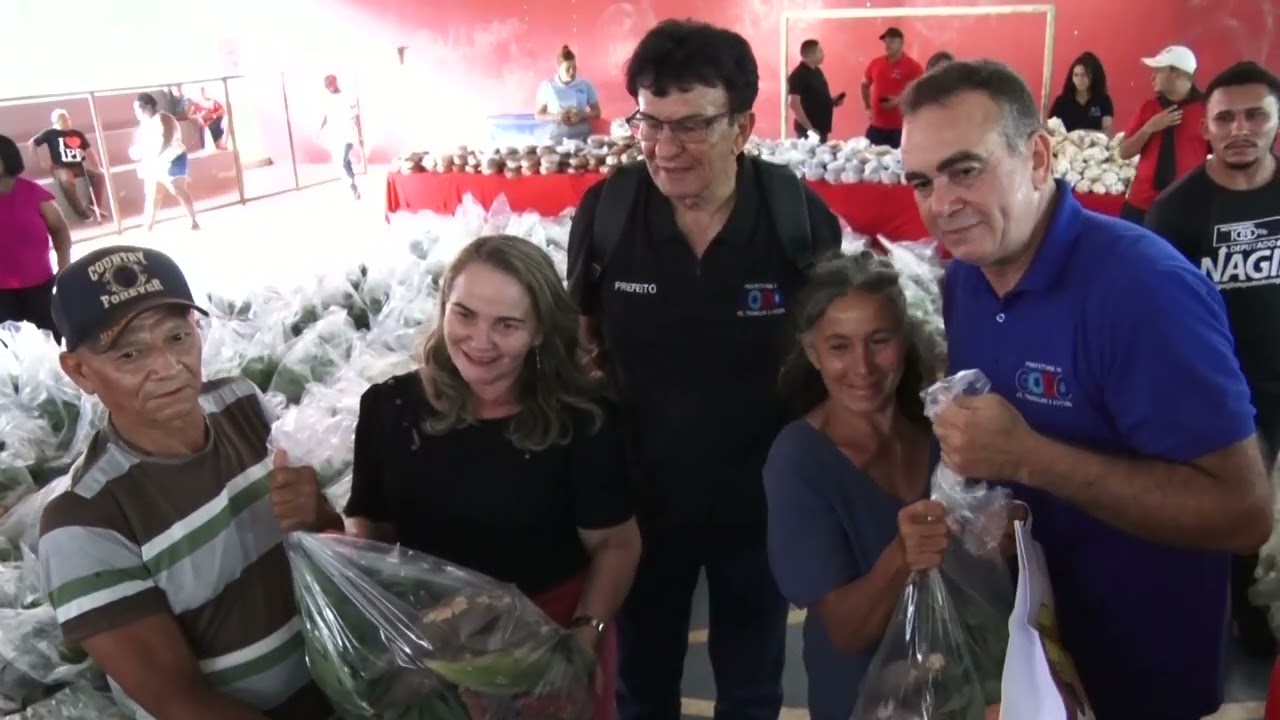 STANDUP ENTREGA DE CESTAS VERDES