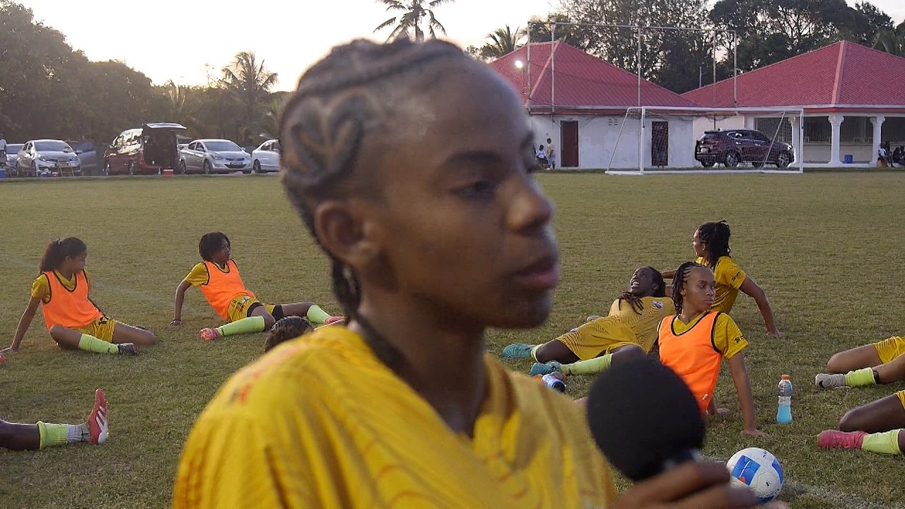 Дебют мечты: нападающая сборной Тринидада и Тобаго Алия Принс забила два гола, а AC POS обыграла ...