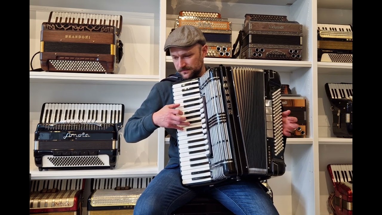 Hohner Morino VN gebraucht Generalüberholt Klangbrobe