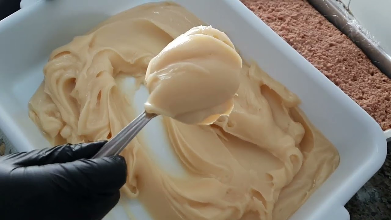 COMO MONTAR UM BOLO DE 50 FATIAS? PARTE 2 REVELA Todo PASSO A PASSO com a MONTAGEM e DECORAÇÃO!