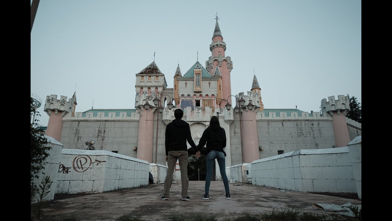 Abandoned Disneyland Knock-Off - Nara Dreamland Theme Park Exploration