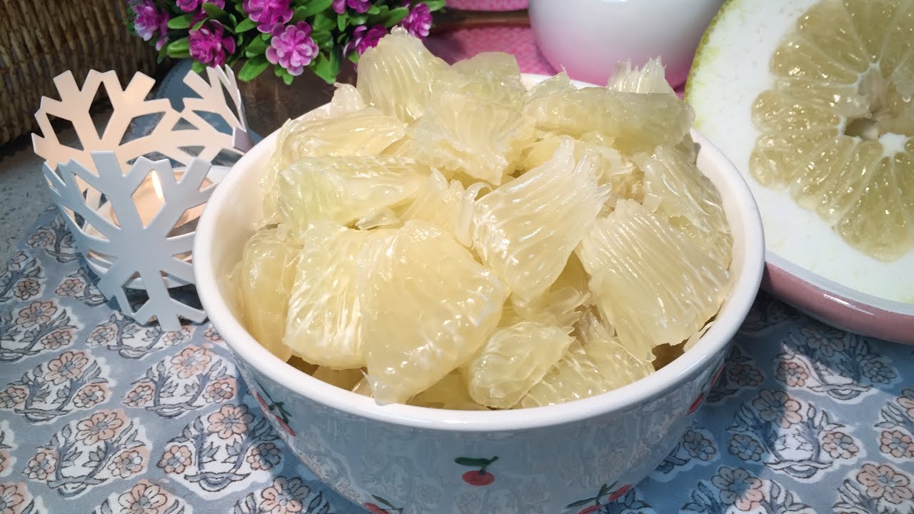שיטה נחמדה לקילוף פומלה