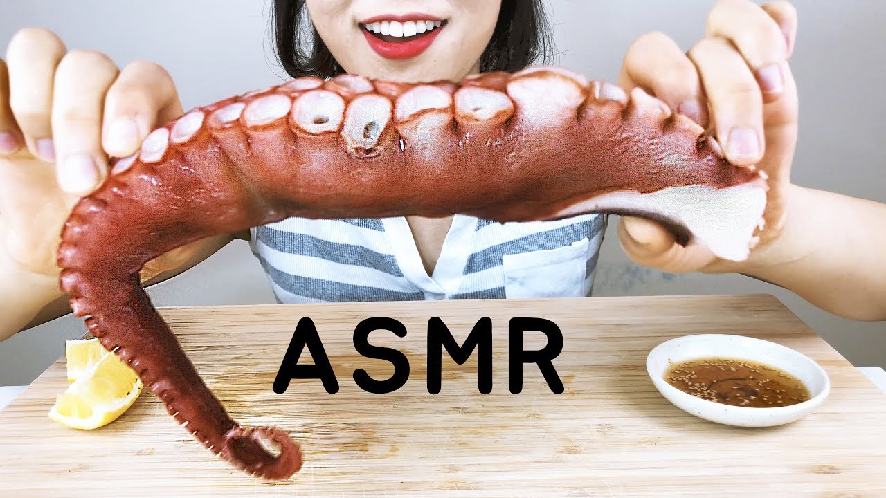 Octopus 문어 다리 통째로 SAVAGE Eating ASMR