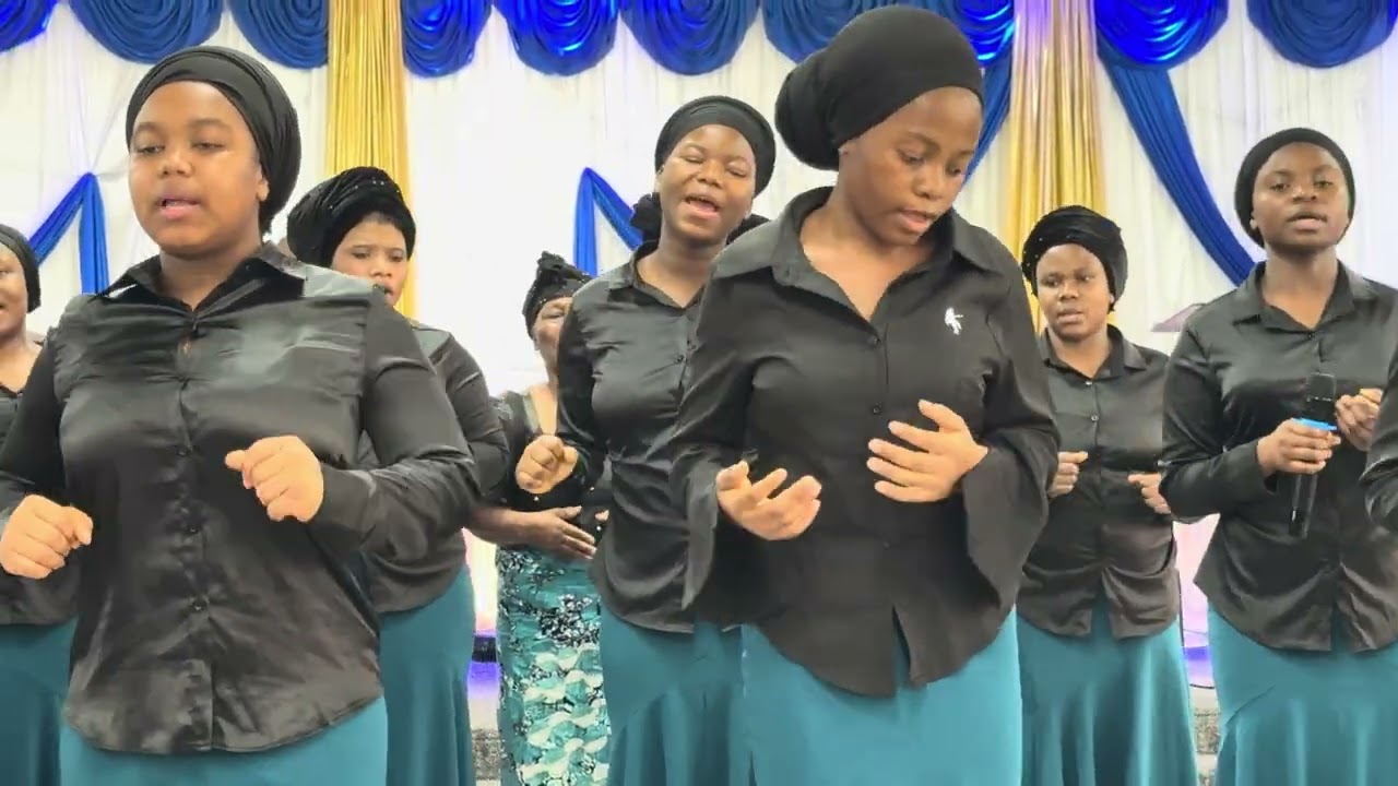 WIMBO WA  PILI WA AMANI CHOIR bowling Green, Kentucky ￼ KWENYE MKUTANO WA Christmas Dayton, Ohio. 