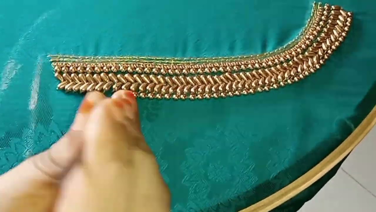 Elegant Aari Work Neck Design|| Trendy pattern ❤️ #aariwork #bridalaariwork #bridal #neckdesign 