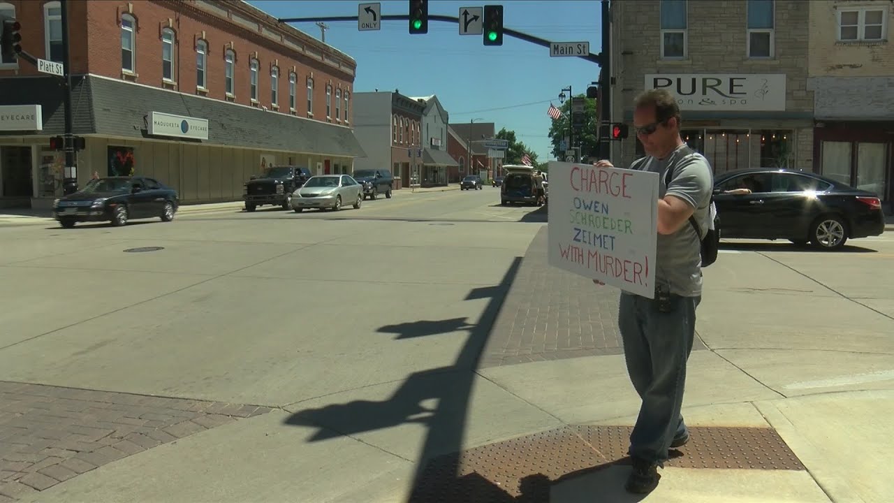 One man protest in Maquoketa draws light to last year's deadly incident