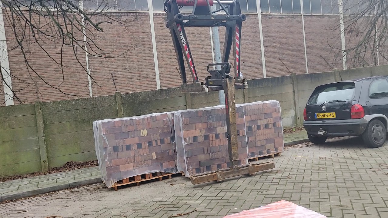 Lambregts Transport, gevelsteen lossen @Schiedam. Made by Renze
