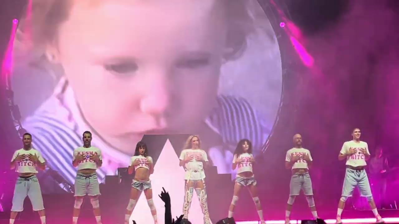 Kesha Performs “Your Love Is My Drug/We R Who We R”, Tits Out Tour, Pittsburgh PA, July 26th 2025