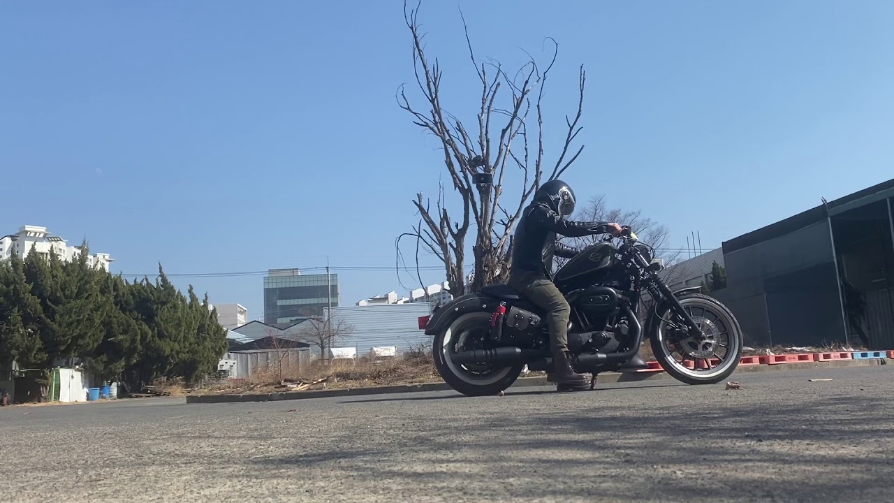 Harley-Davidson 883R 2007 test ride and sound