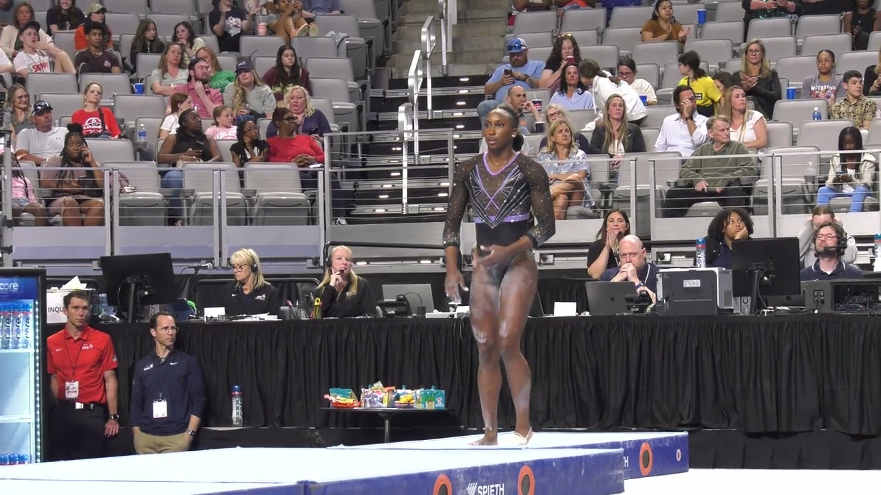 Zoey Molomo -  Balance Beam  - 2024 Xfinity U.S. Championships  - Senior Women Session 2 Day 1