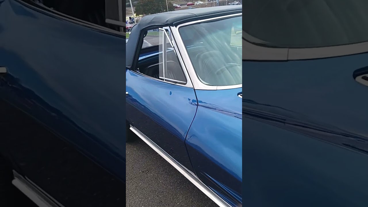 STINGRAY IN BEAUTIFUL BLUE W/ BLACK LEATHER 365 H.P. 4 SPD 1964