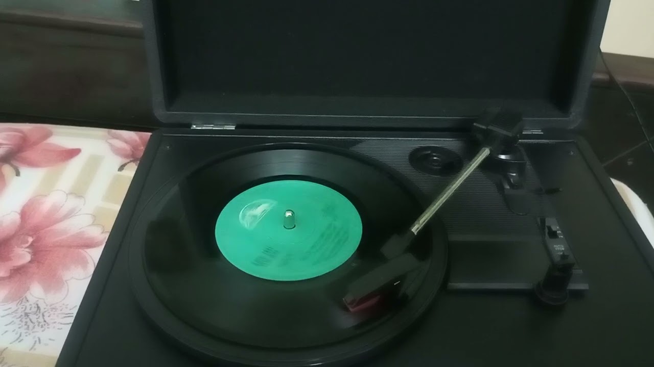 গান - মন যে আমার কেমন কেমন করে শিল্পী - রুমা গুহঠাকুরতা ও অন্যান্য সুরকার - হেমন্ত মুখোপাধ্যায়