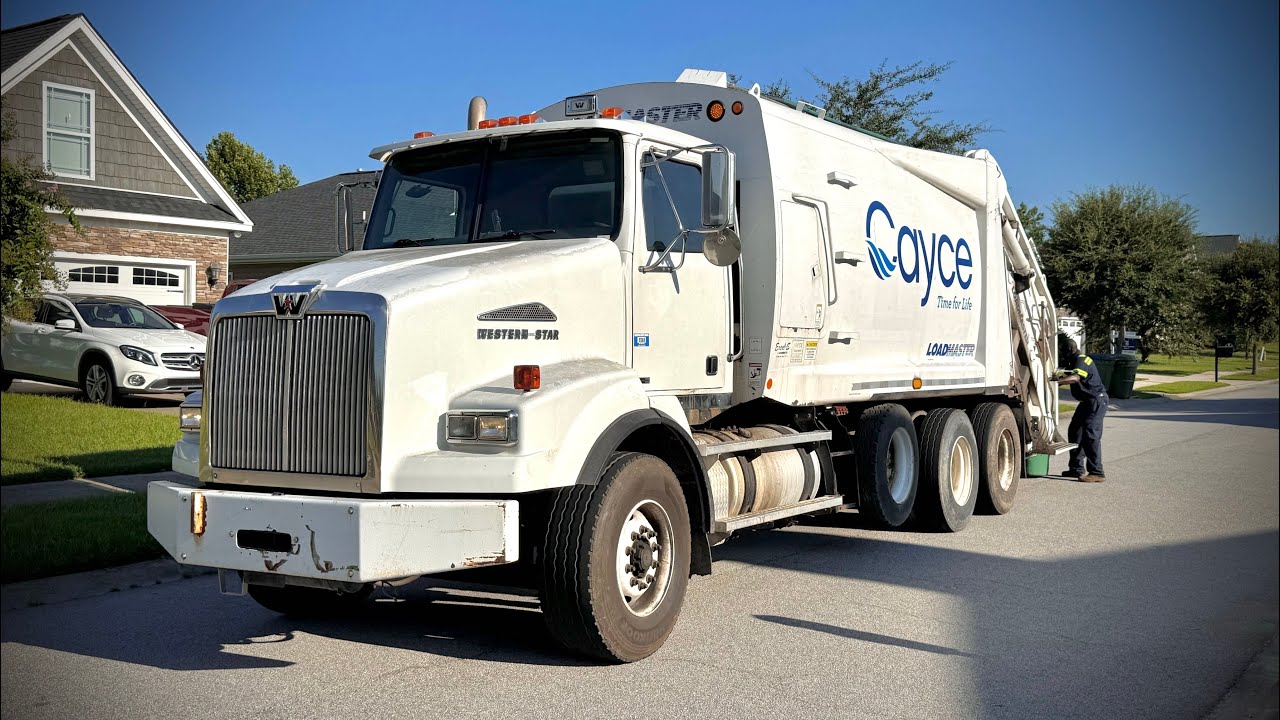 Roaring Rear Loader Garbage Truck Collecting Cool Carts.