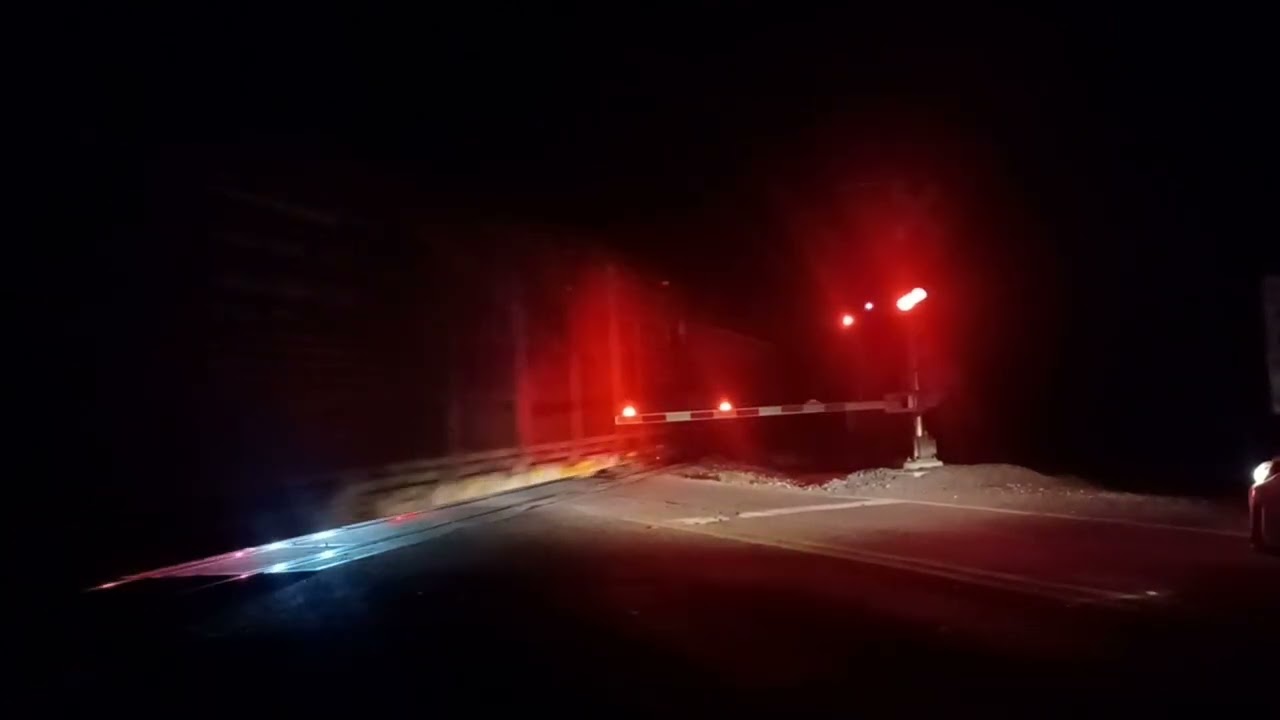 UP 7186 leads a fast westbound towards Phoenix az
