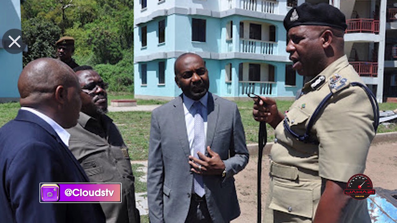 MKUU WA WILAYA  LYDIA BUPILIPILI AGOMA KUNAWA MIKONO SOKONI WAMZOMEA