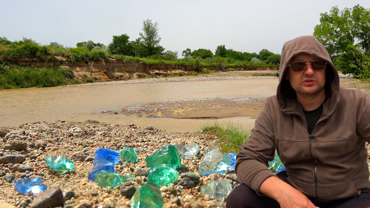 Diamonds and Gold; Diamond Mining - Annual Production Volume, | River No. 1