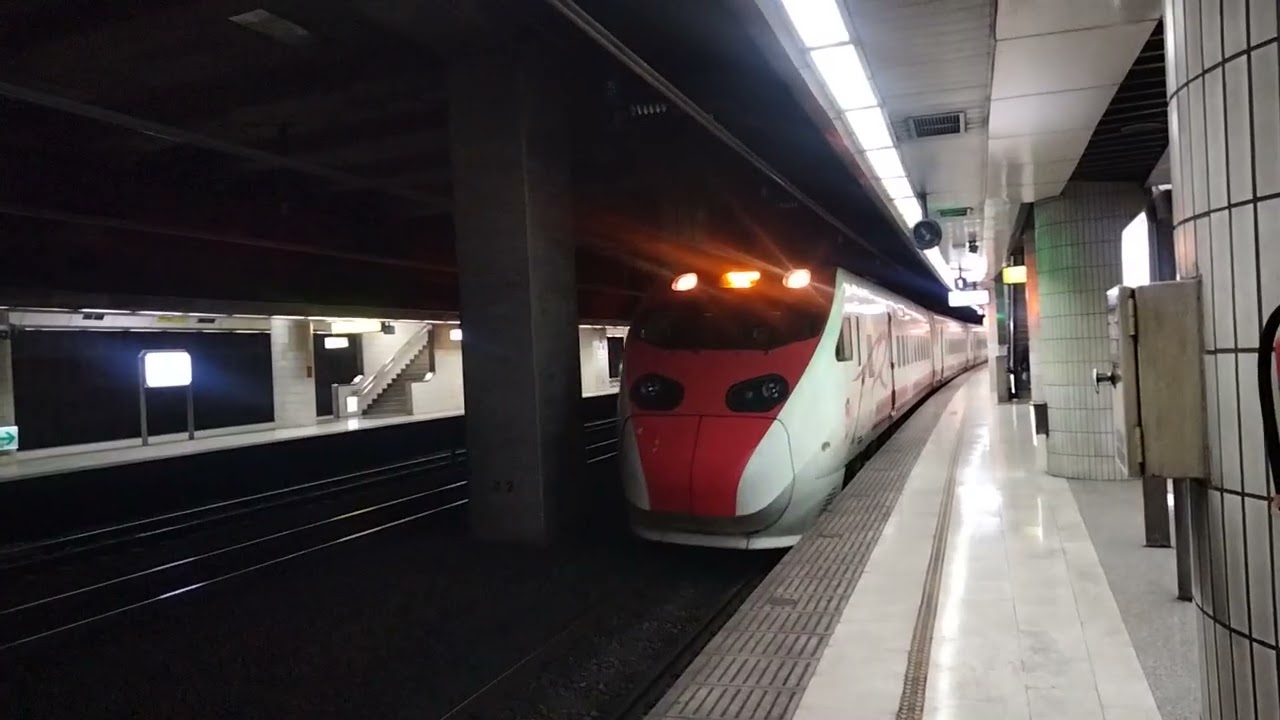 本人拍攝本頻道2038部台鐵列車124B次TEMU2000型普悠瑪自強號南港站回送樹林機務段115/1/31台鐵板橋站臨時停車+出站