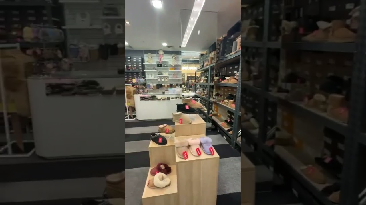 Original UGG Australia Classic - Booragoon Westfield, Perth