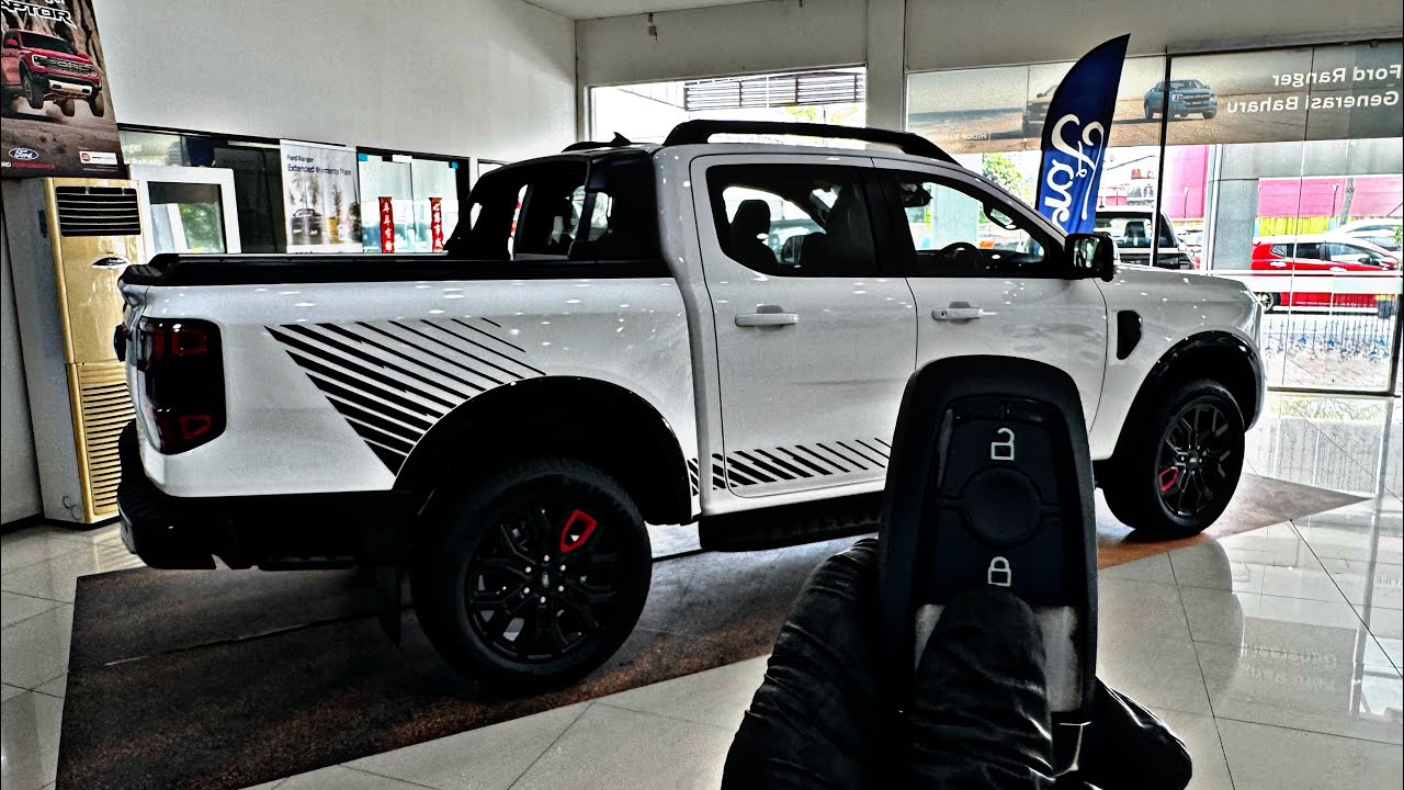 Car ASMR | (2025) Ford Ranger StormTrak 2.0L Bi-Turbo | in depth walkaround