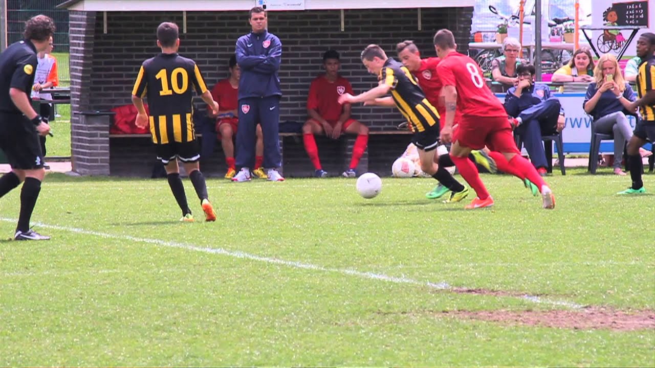 TBBT: In de kijker spelen