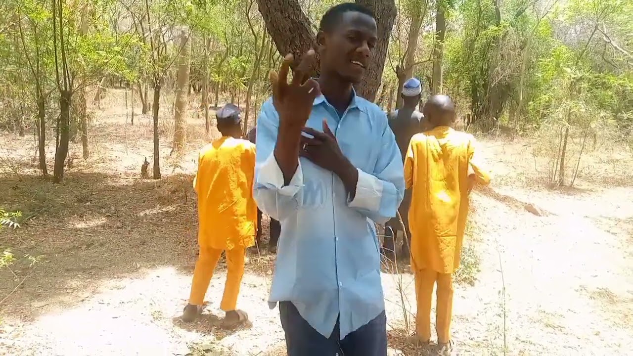 Sabuwar Waka Rayuwar Duniya #viralvideo  #tirending Hassan M Shuaibu #arewahausa #100 #2025 