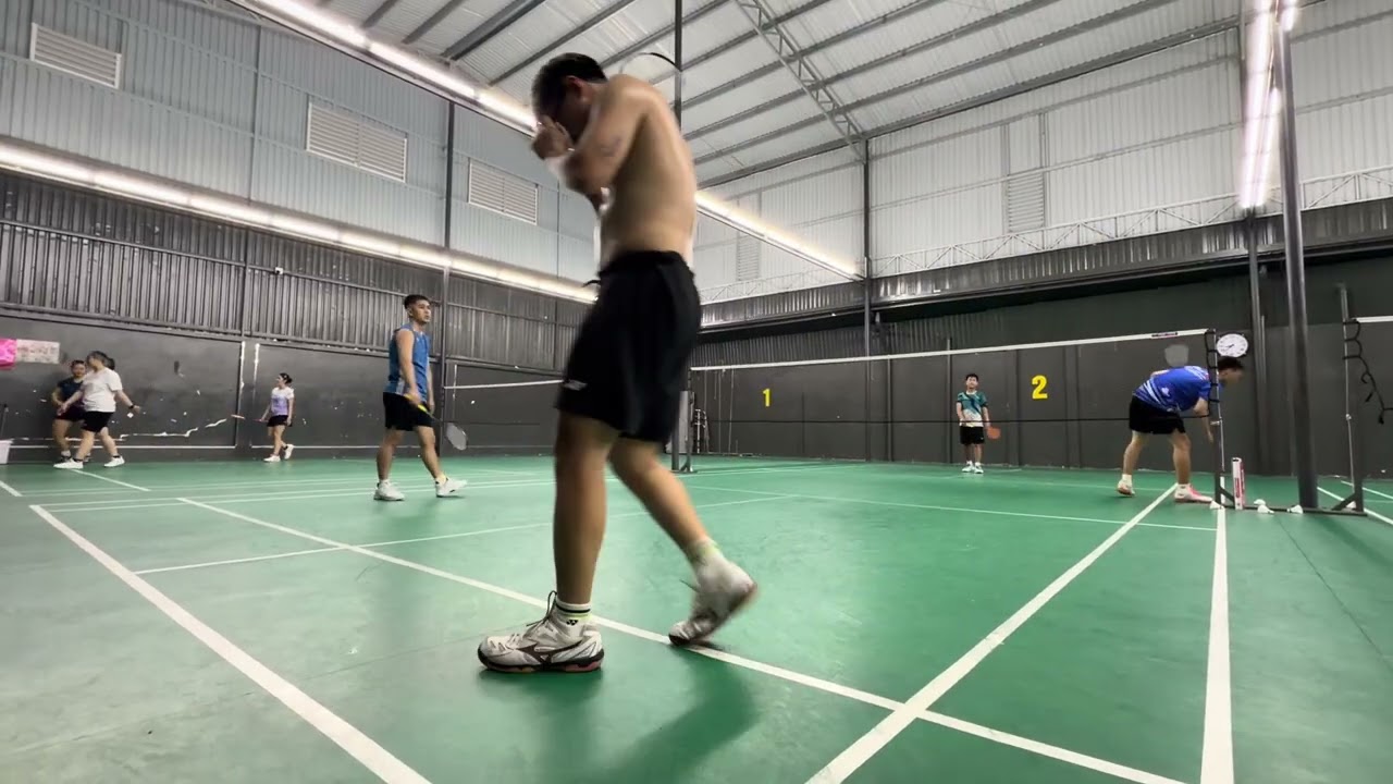 Anh Be farm + em ruột của ảnh vs Nguyên + Lộc 