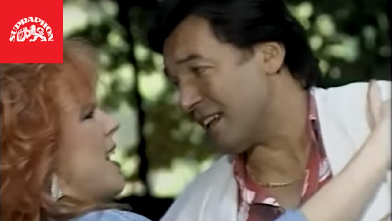Karel Gott & Marcela Holanová - Čau, lásko (oficiální video)