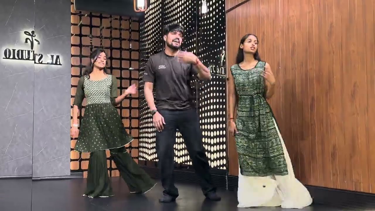 Nikla Hai Chand Dekho Aye Ramjaan | Dance Video | Instagram Viral Song 